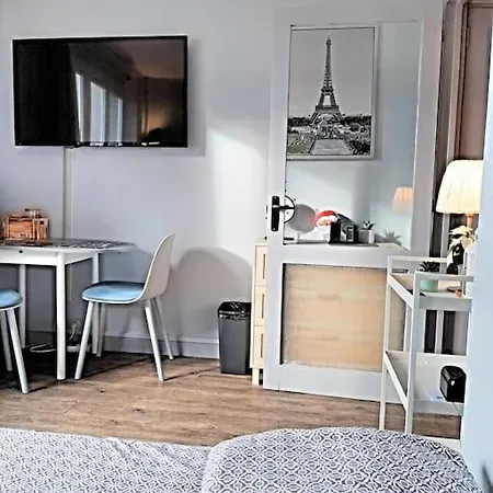 Petit Studio Cosy Et Calme